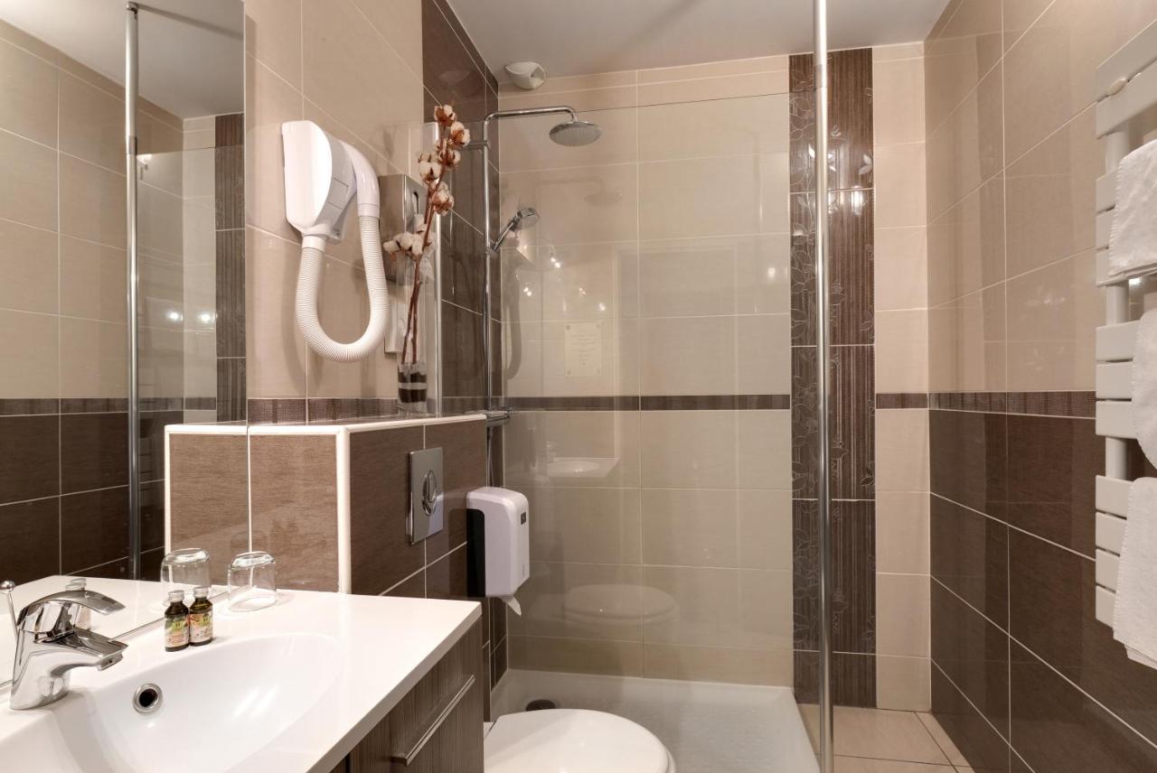 Hotel De France Montmarault Dış mekan fotoğraf