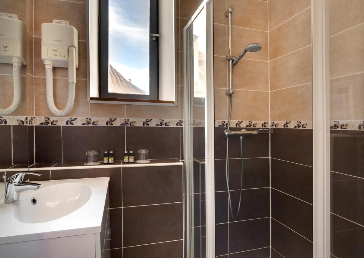 Hotel De France Montmarault Dış mekan fotoğraf
