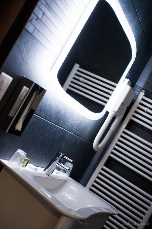 Hotel De France Montmarault Dış mekan fotoğraf